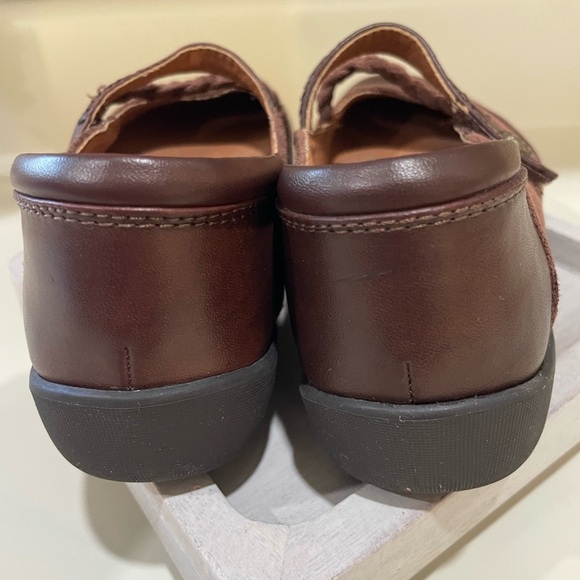 BareTraps Brown Dress Shoes with Braided Strap - Picture 7 of 9